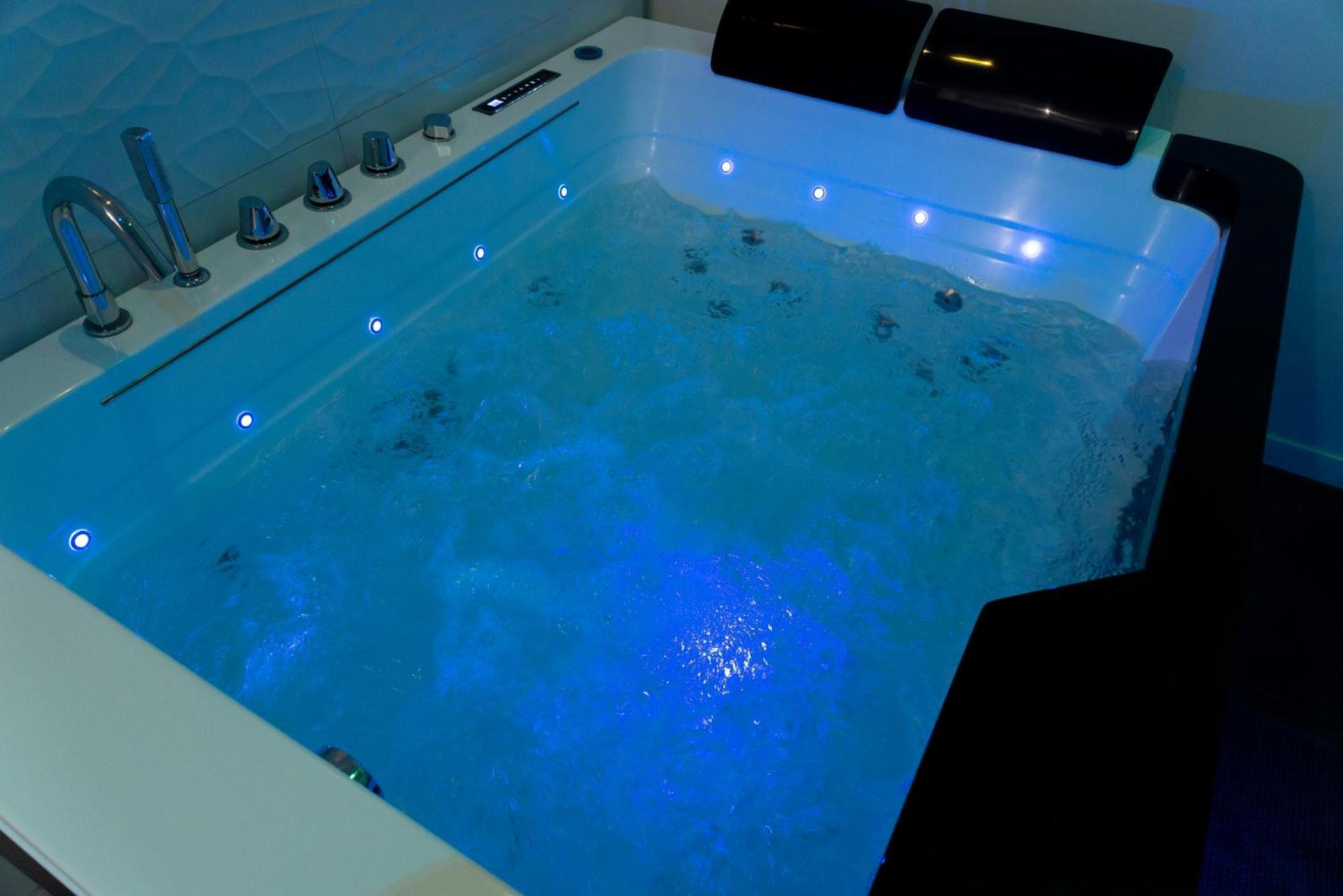 Suite And Spa 21 Dijon Eksteriør bilde